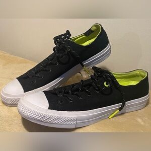 Converse~chuck all star sneakers